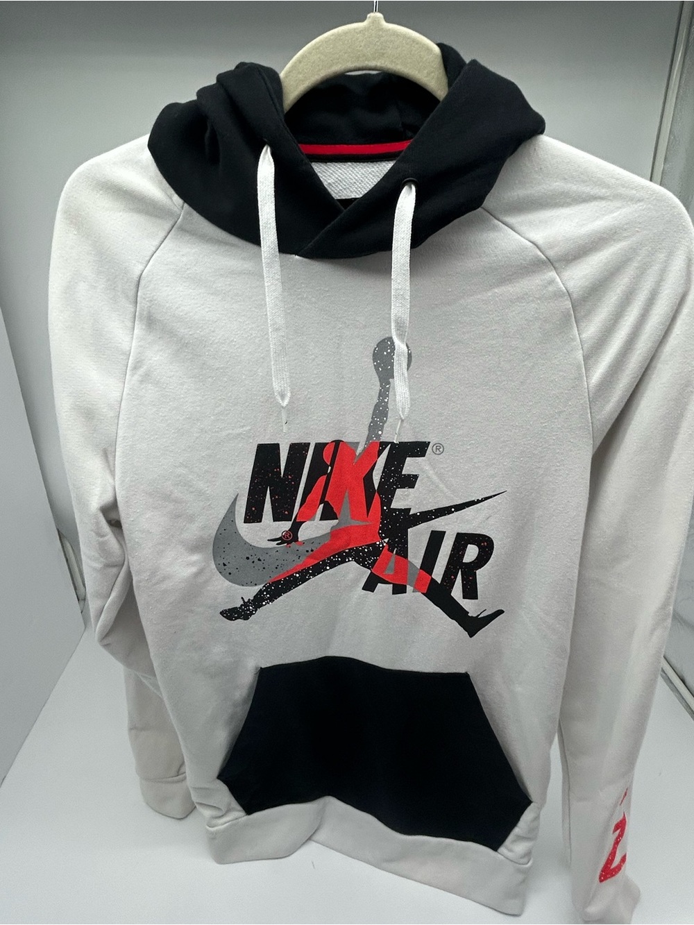 Nike Air Jump Man Men's Pullover Hoodie in White and Black Size Small